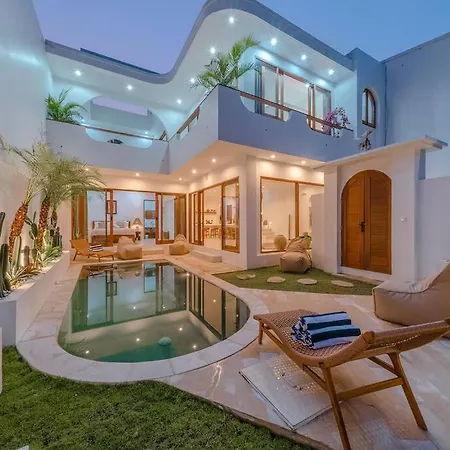 Villa Larri - Architect 3Br Villa & Luxury - Canggu Beach